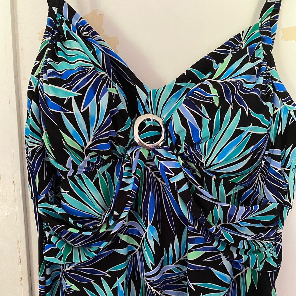 Women’s St. John’s Bay tankini top